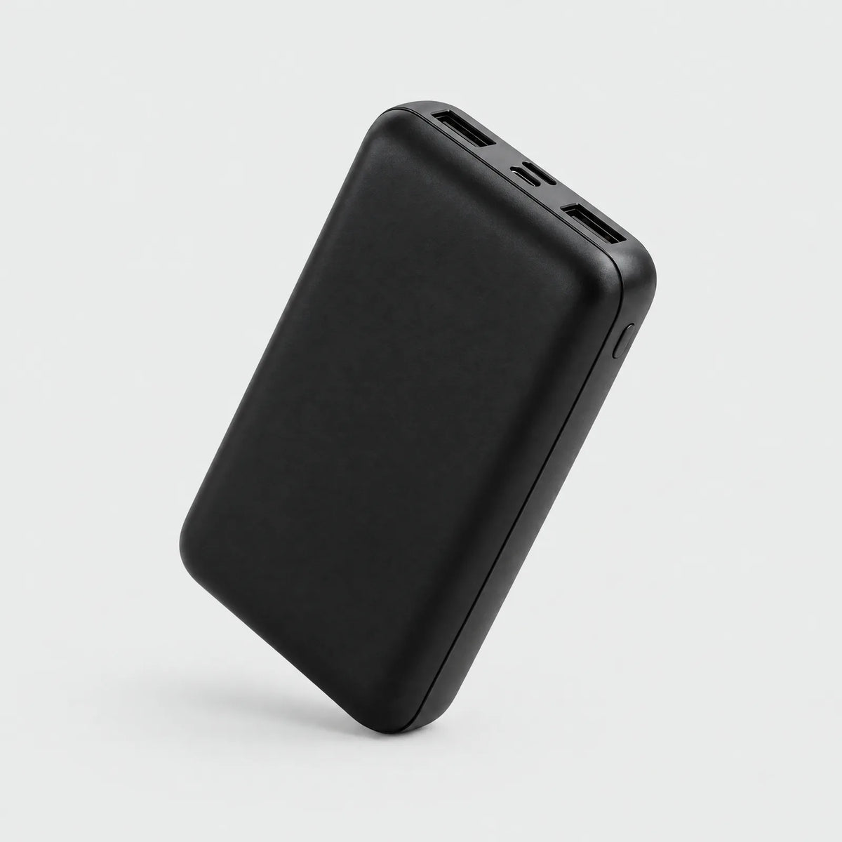 Alpenwarm Power Bank 10,000 mAh in black, three-quarter view